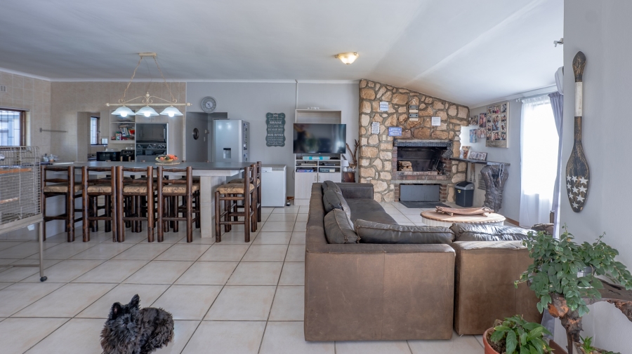 4 Bedroom Property for Sale in Struisbaai Western Cape
